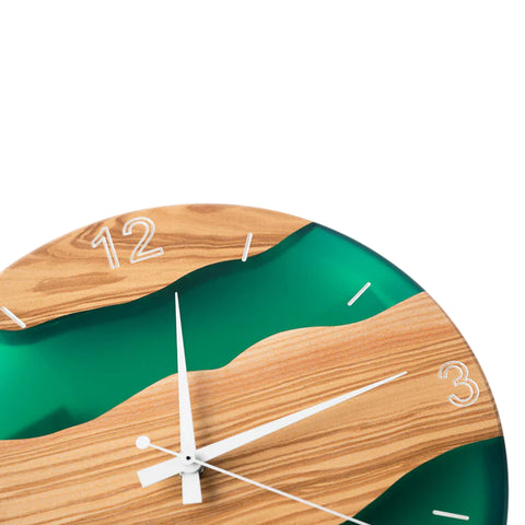 Orologio da parete Costa, legno di frassino, resina verde