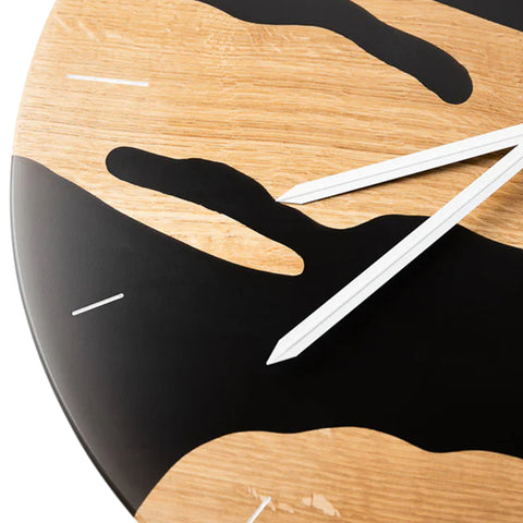 Orologio da parete Costa, in legno di quercia, resina nera trasparente