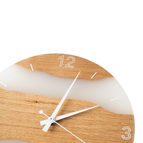 Orologio da parete Costa, in legno di quercia, resina bianca trasparente