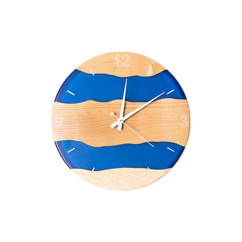 Orologio da parete Costa, legno di frassino, resina blu trasparente